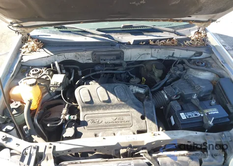 2004 Ford Escape Xlt из США, поврежденный, VIN 1FMYU93194KA24674